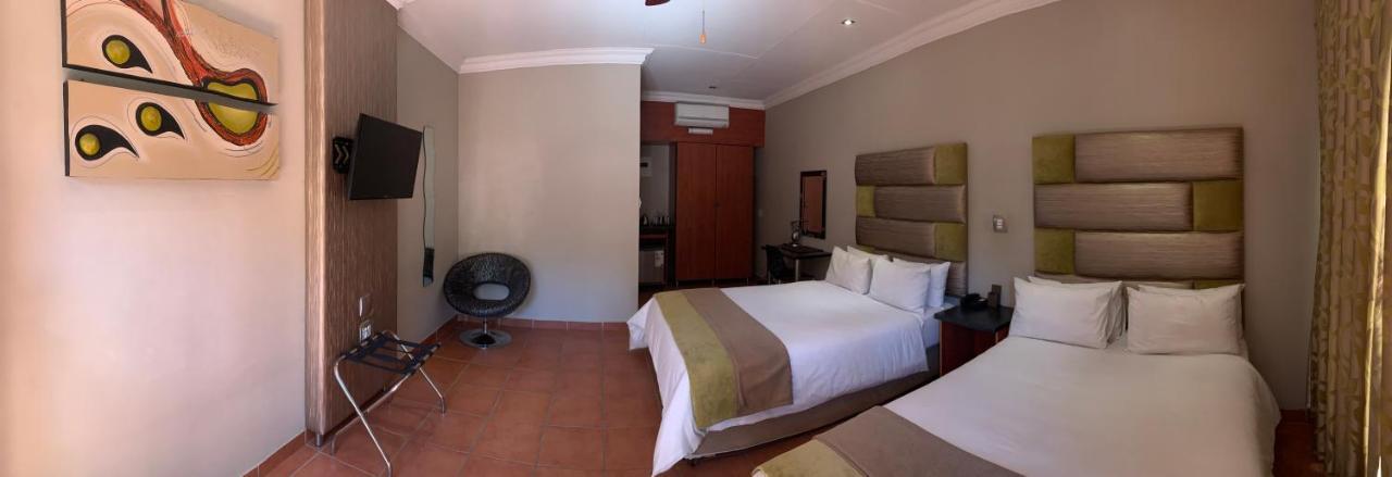 Polokwane Lodge Exterior foto
